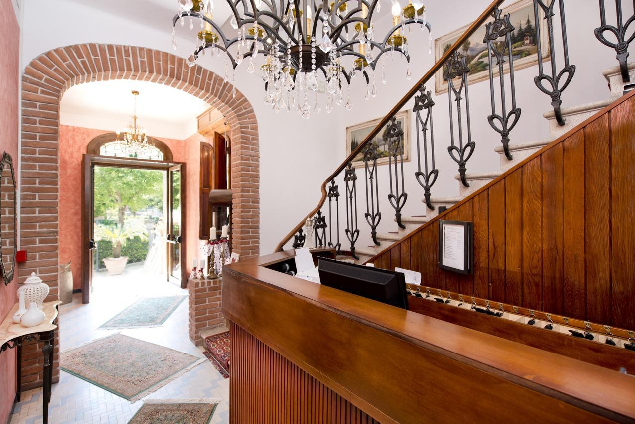 Hotel Stefania Cesenatico Esterno foto