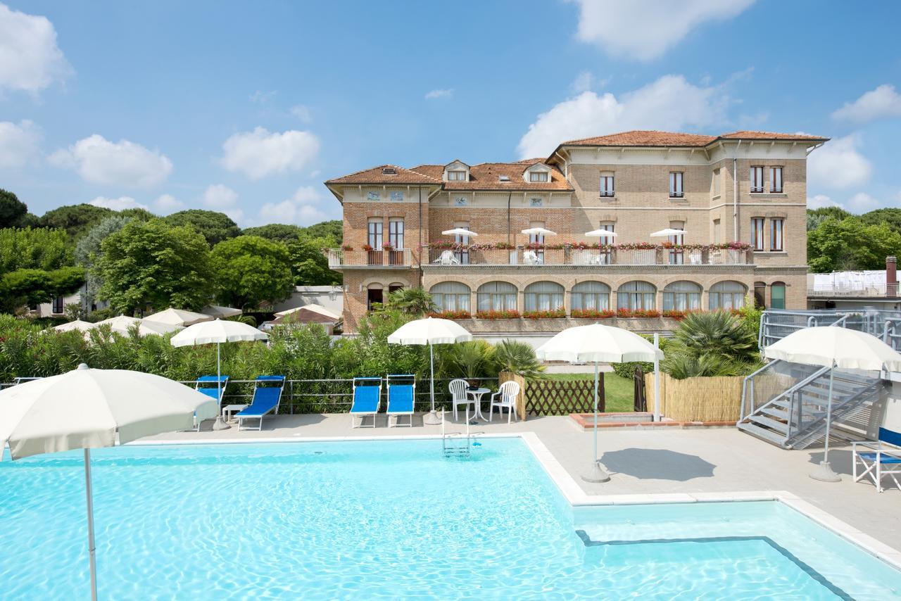 Hotel Stefania Cesenatico Esterno foto