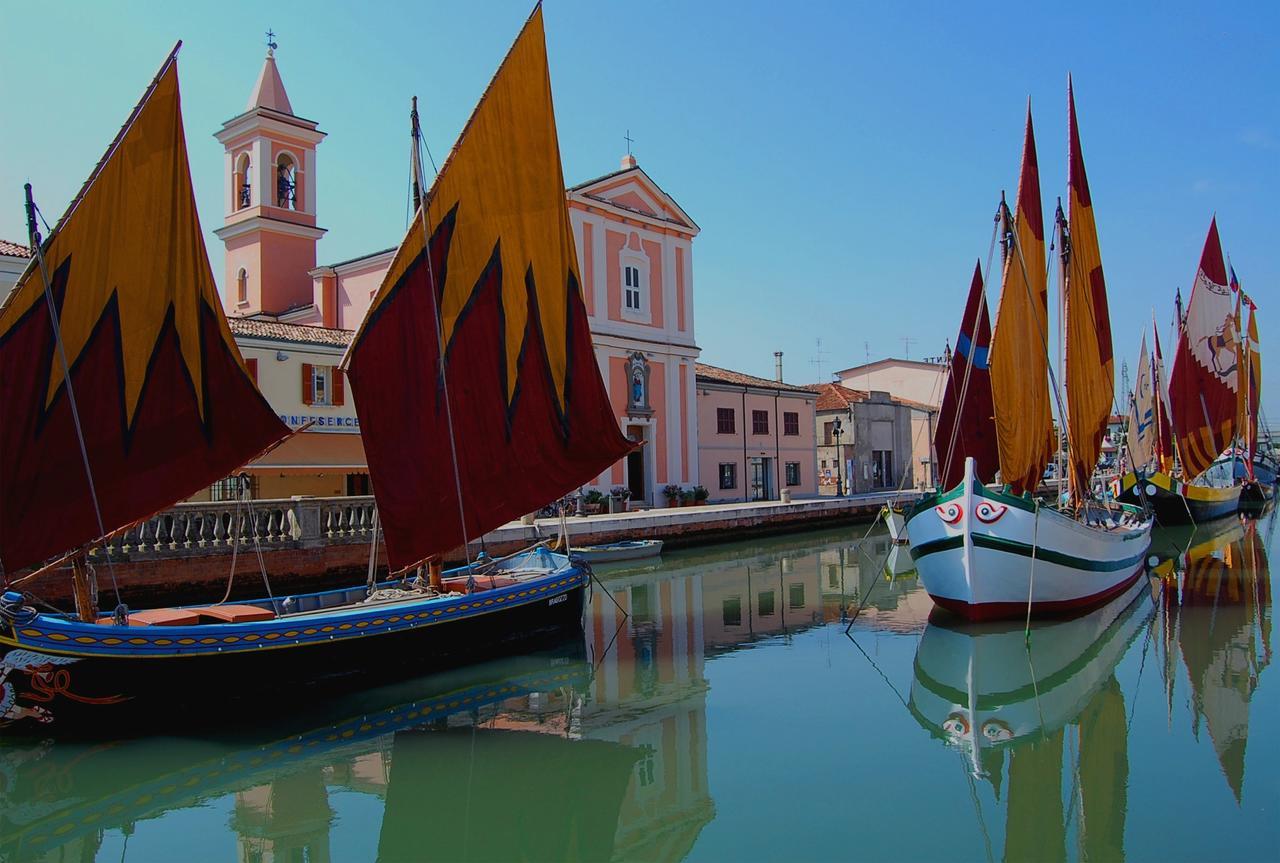 Hotel Stefania Cesenatico Esterno foto