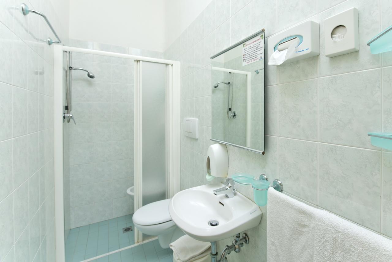 Hotel Stefania Cesenatico Esterno foto