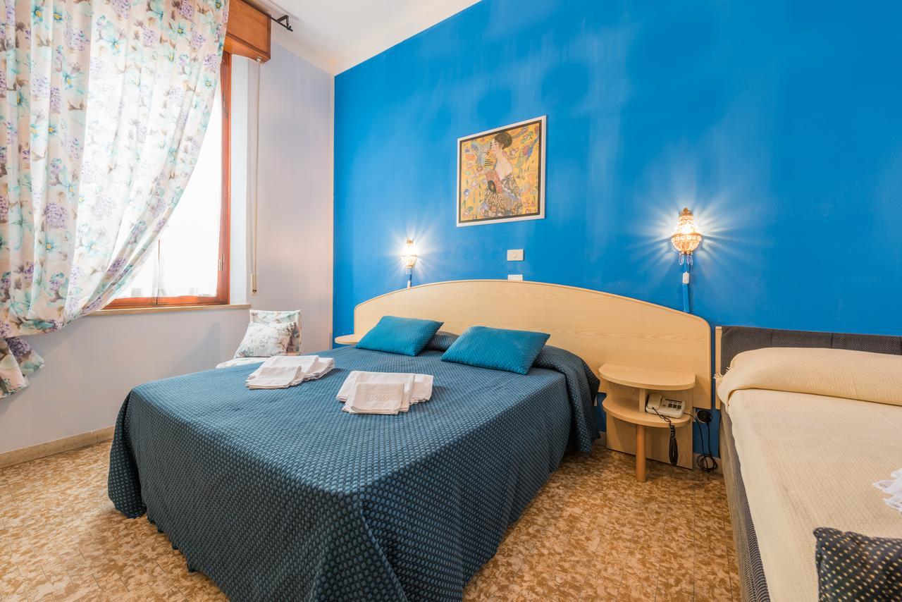 Hotel Stefania Cesenatico Esterno foto