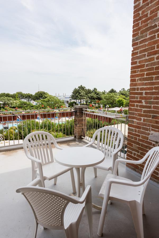 Hotel Stefania Cesenatico Esterno foto