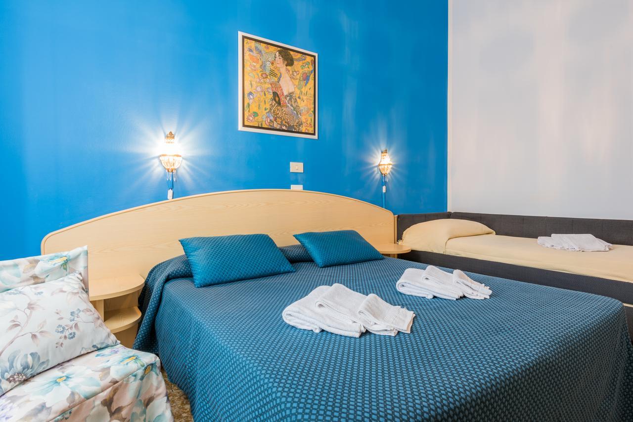 Hotel Stefania Cesenatico Esterno foto